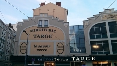 Façade de la Miroiterie Targe à Lyon